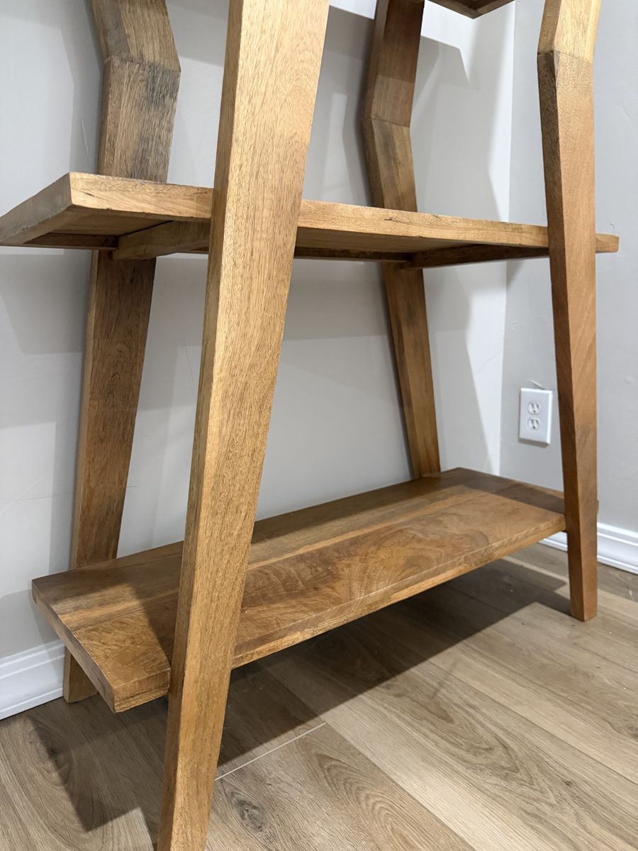 Main image 6