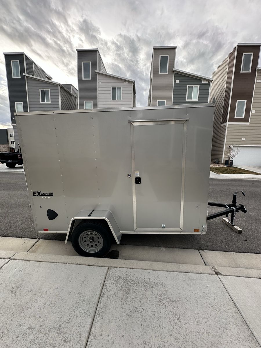 Cargo Express EX Series DLX Enclosed Cargo Trailer - Silver, Excellent Condition