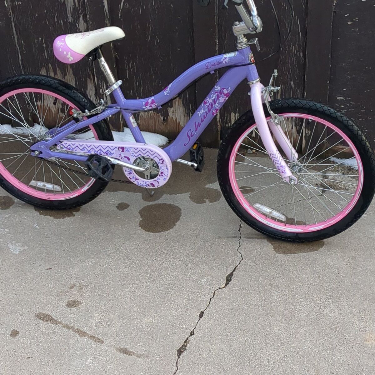 Schwinn Deelite 20" girls bike