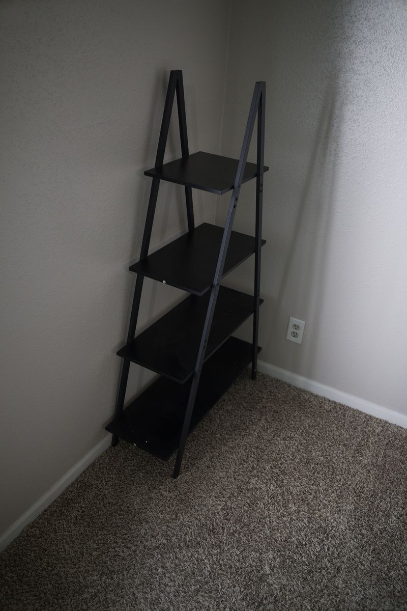 triangular standalone shelf