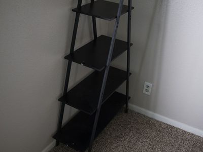 triangular standalone shelf
