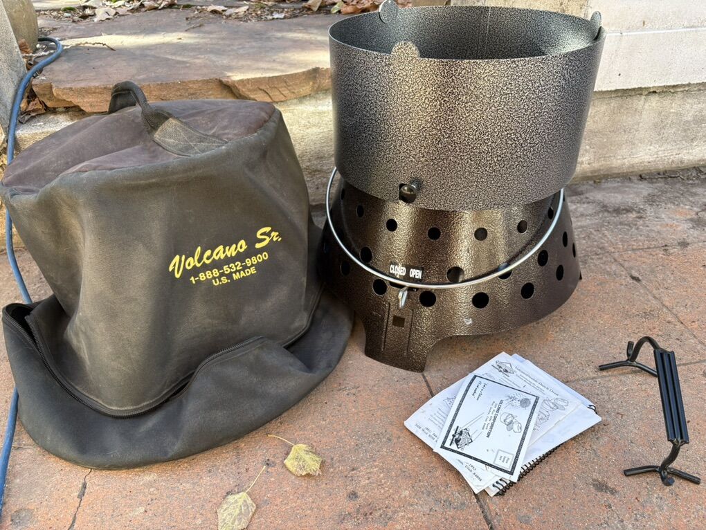 Rocky Mtn Volcano Grill W/ Draft Ring &Accessories