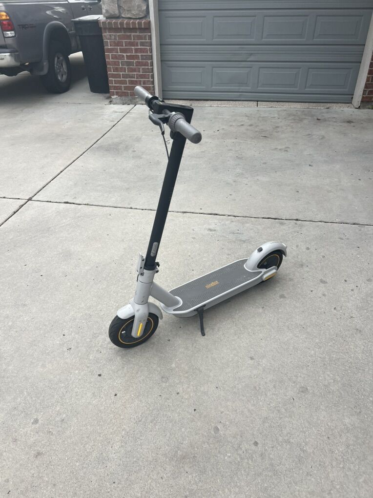 Segway Ninebot Scooter