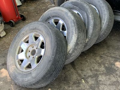 6x139.7 6x5.5 17 inch wheels & tires set