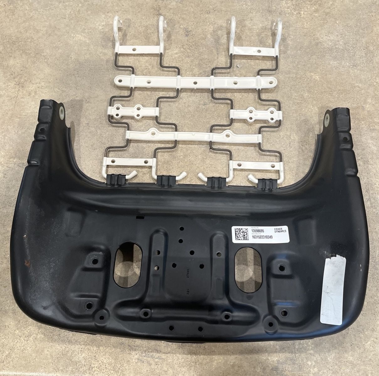 2016-2019 Chevy Silverado Sierra GMC 13598695 Front Passenger Seat Cushion Frame