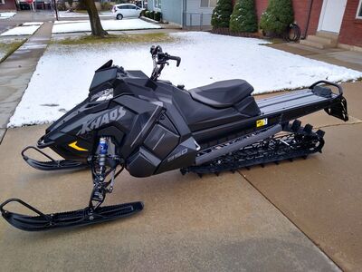 2022 Polaris 850 RMK KHAOS 155 WITH WARRANTY Low milage.