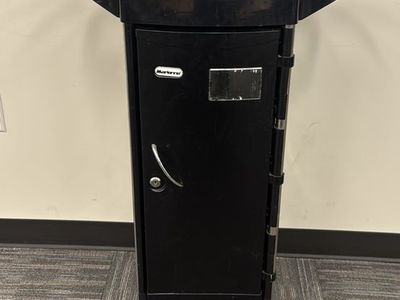 Marianne’s Portable Salon/ Tattoo Station Black