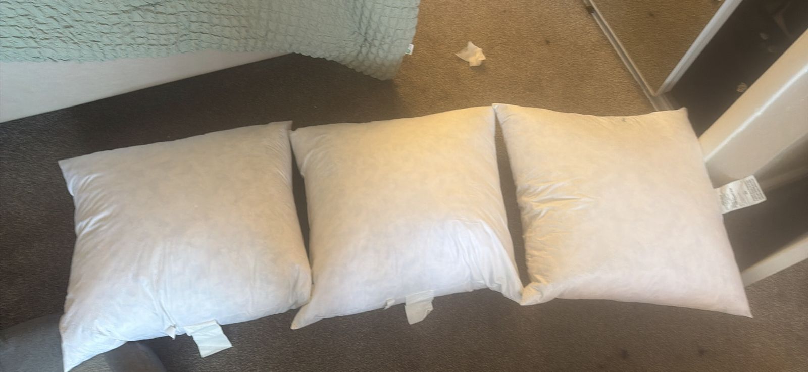 Deck, feathers pillows