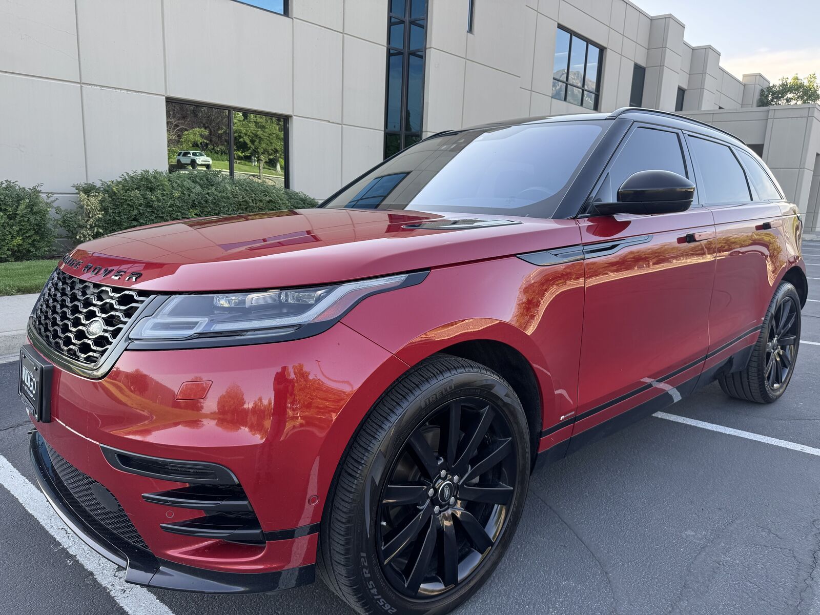 2019 Land Rover Range Rover Velar P250 R-Dynamic SE
