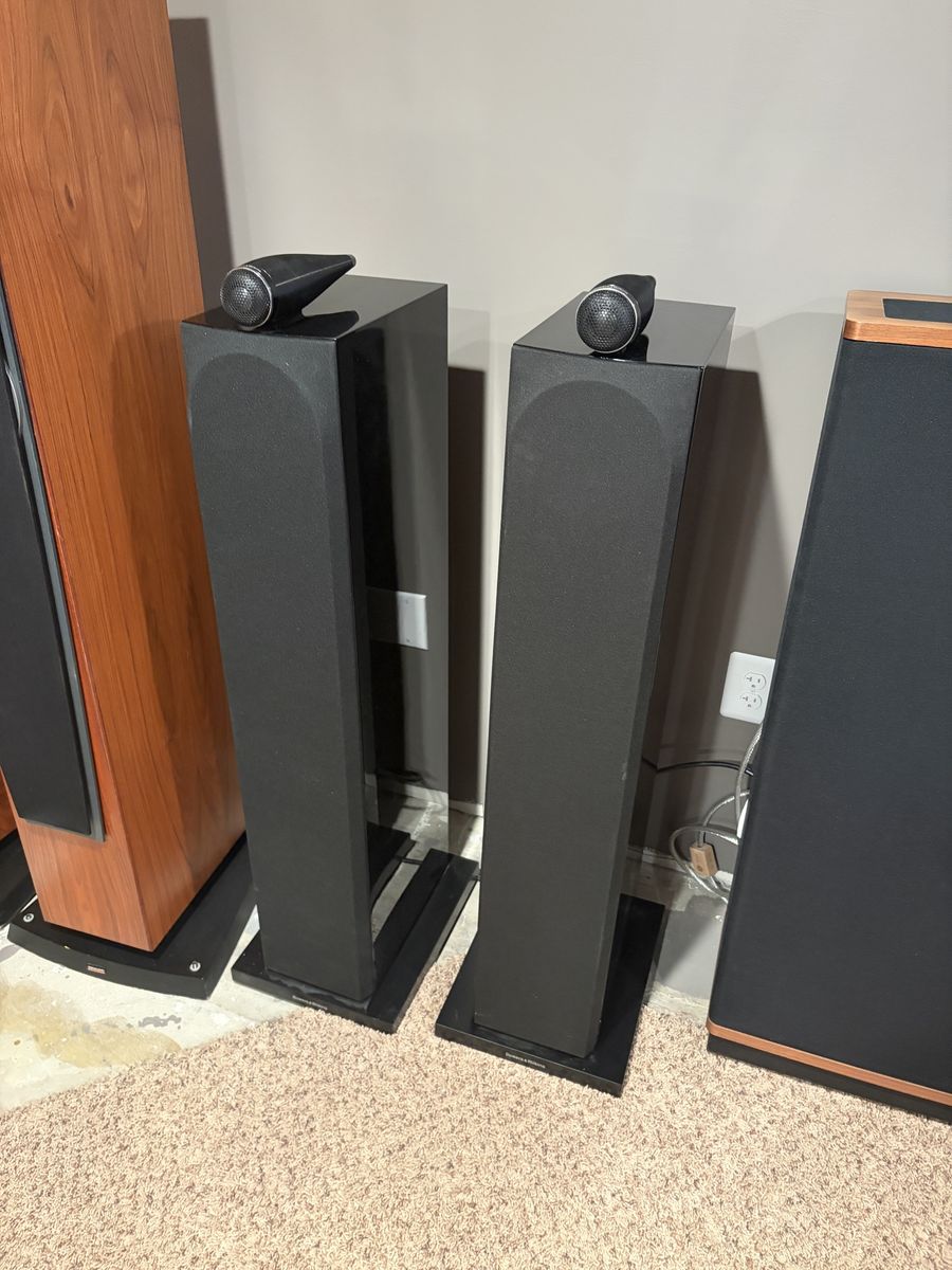 Bowers and Wilkins 703s3