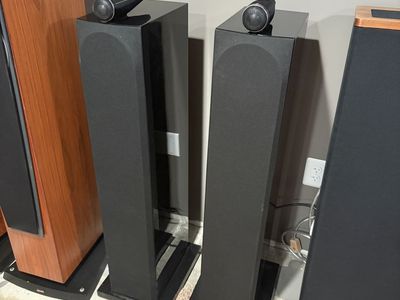 Bowers and Wilkins 703s3