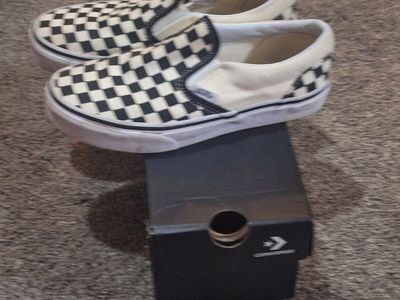 Kids size 2.5 checkered Vans