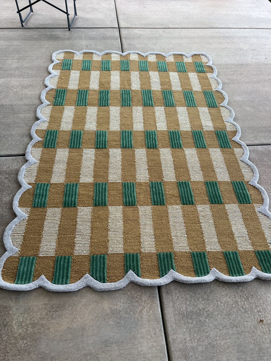 Geometric Scallop Edge Accent Rug Green Gold White 8ft 8in L X 6 ft W