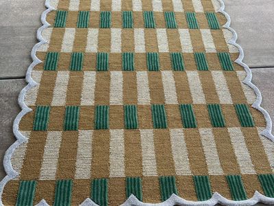 Geometric Scallop Edge Accent Rug Green Gold White 8ft 8in L X 6 ft W