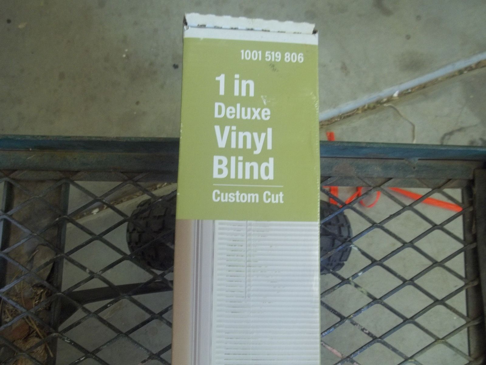 1" Deluxe Vinyl Blind White