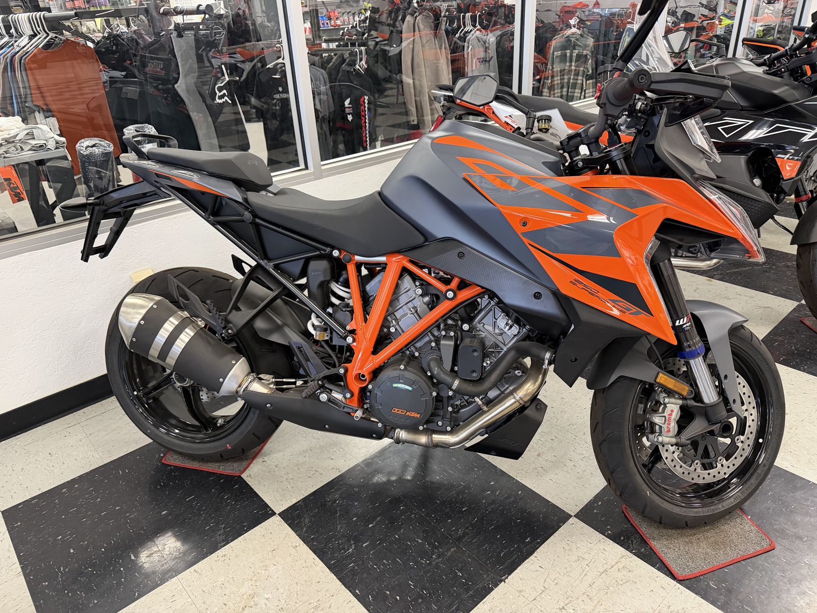 NEW 2023 KTM 1290 SUPER DUKE GT