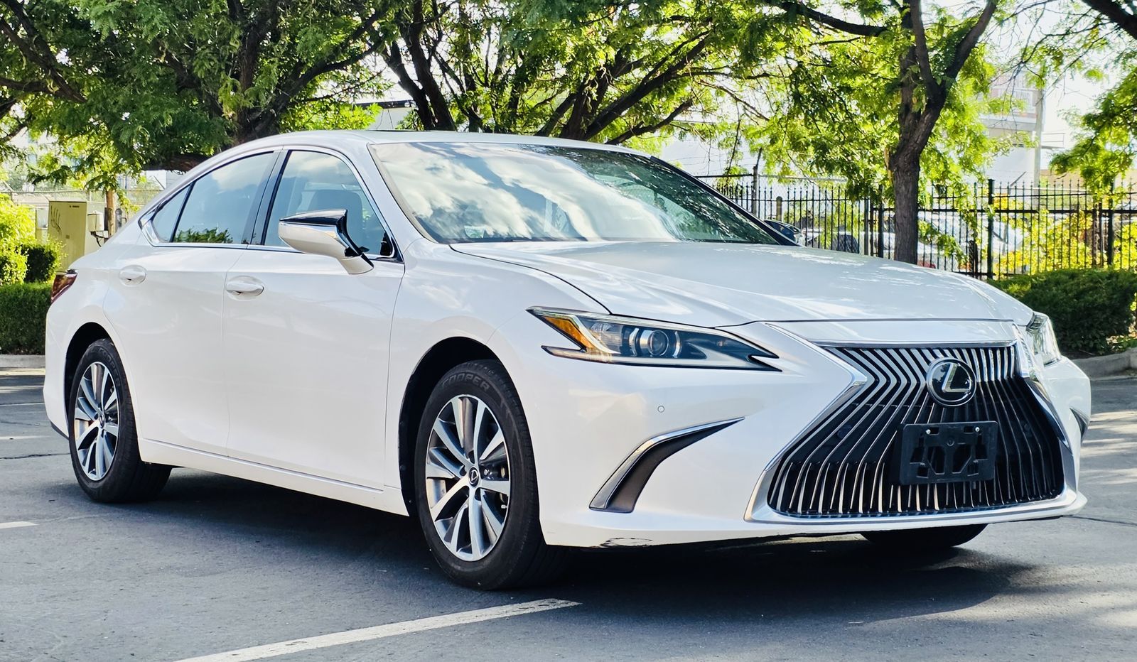 2020 Lexus ES Base