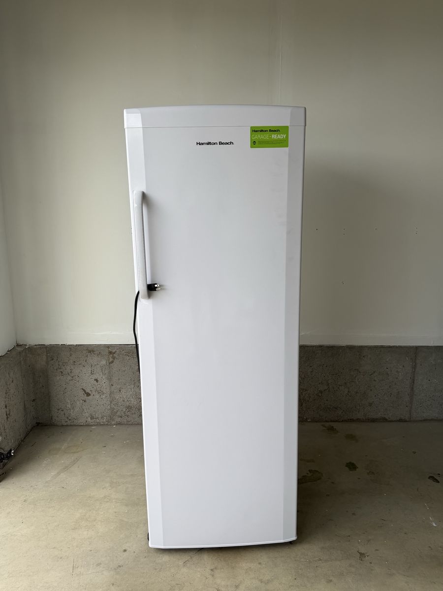 11 Cu Ft Upright Freezer in White