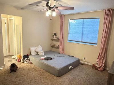 Looking for roommate in Sandy - Primary bedroom July 25