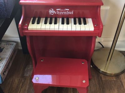 Schoenhut 25-key wooden kids piano with bench