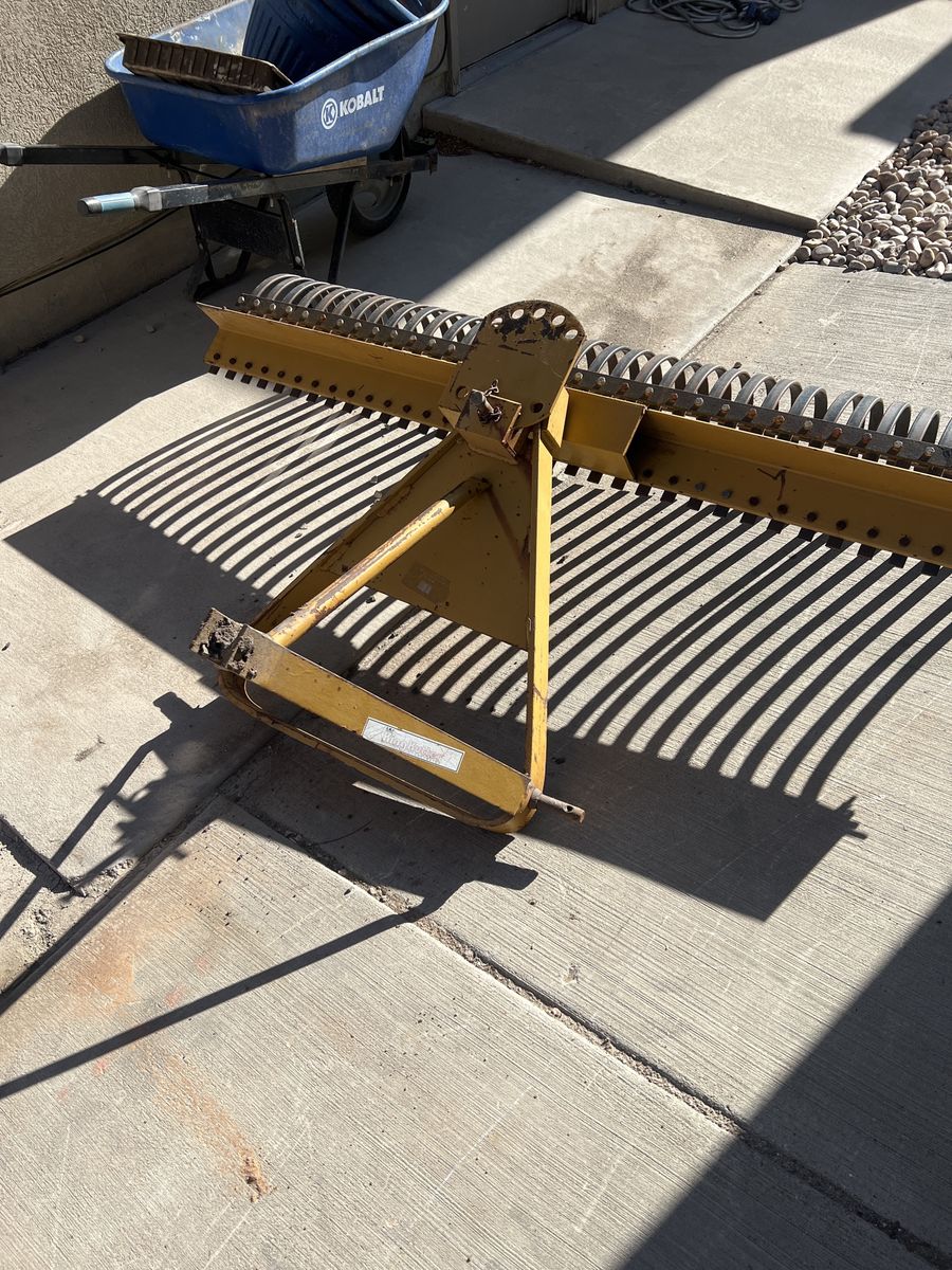 6’ tractor rake.