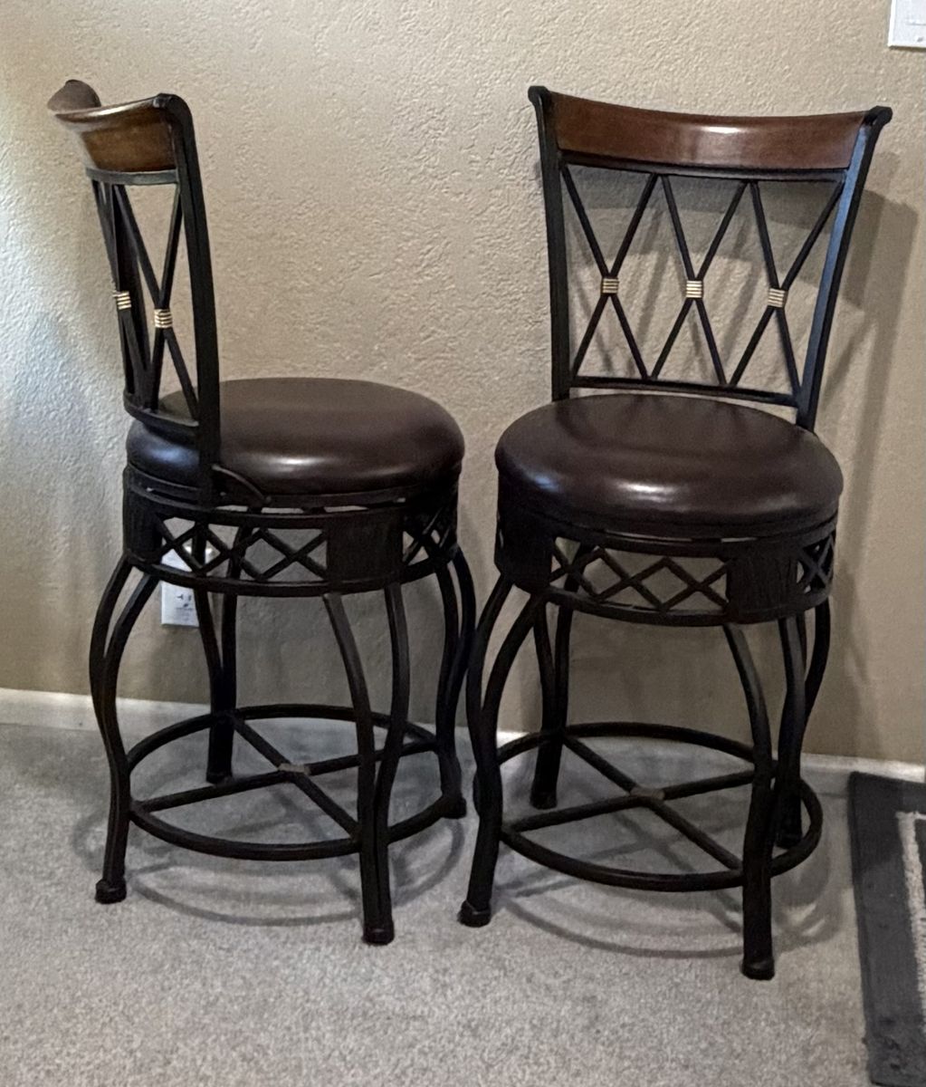 2 Padded Swivel Counter Bar Stools