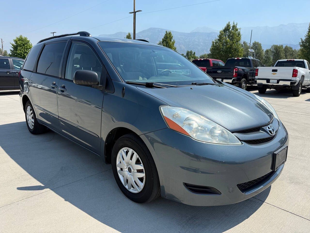 2008 Toyota Sienna LE 7-Passenger