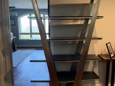 Beautiful contemporary 6 shelf bookshelf