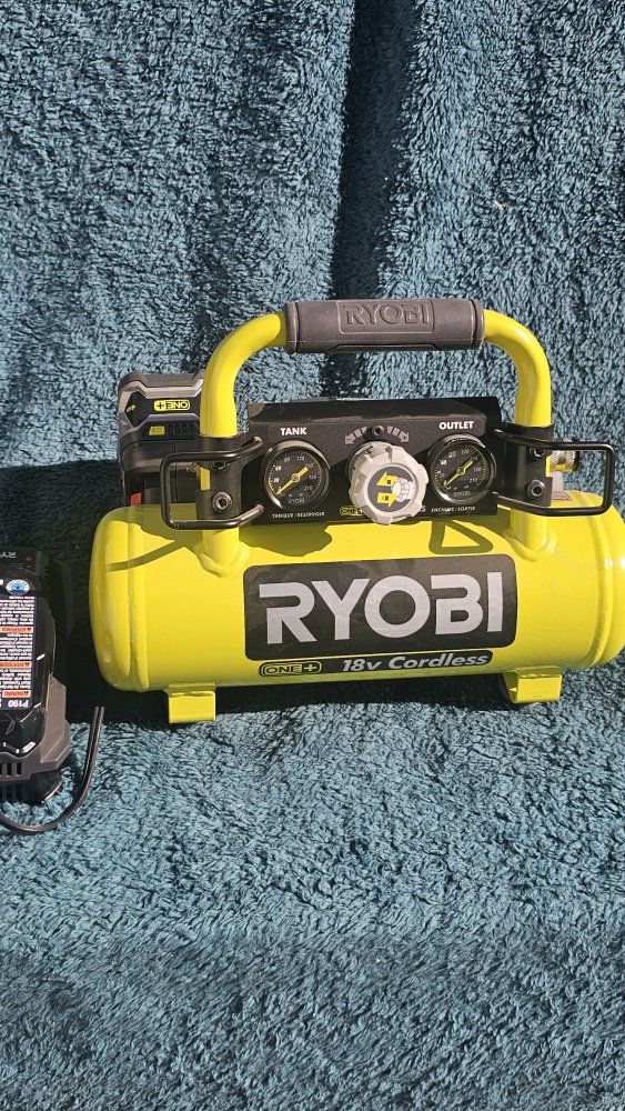 Ryobi ONE+ 18V Cordless Air Compressor with 4Ah Battery and Charger