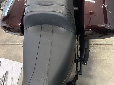 Indian extended reach seat for Chieftain/Roadmaste