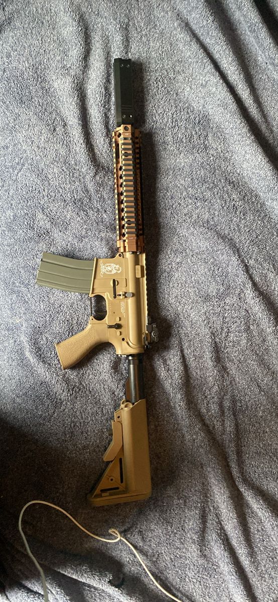 Airsoft gun