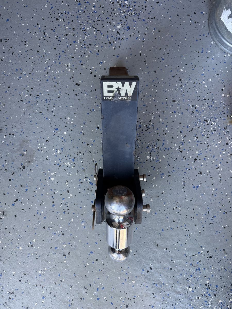 B&W 9” drop hitch