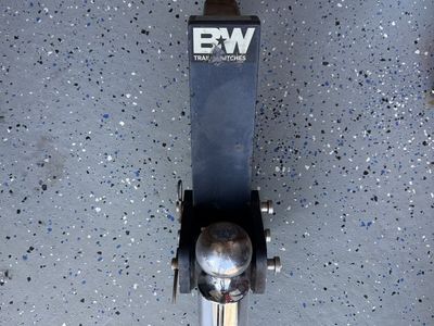 B&W 9” drop hitch