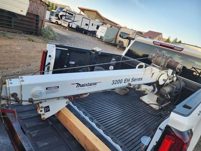 Gently used Maintainer 3,200lb Crane