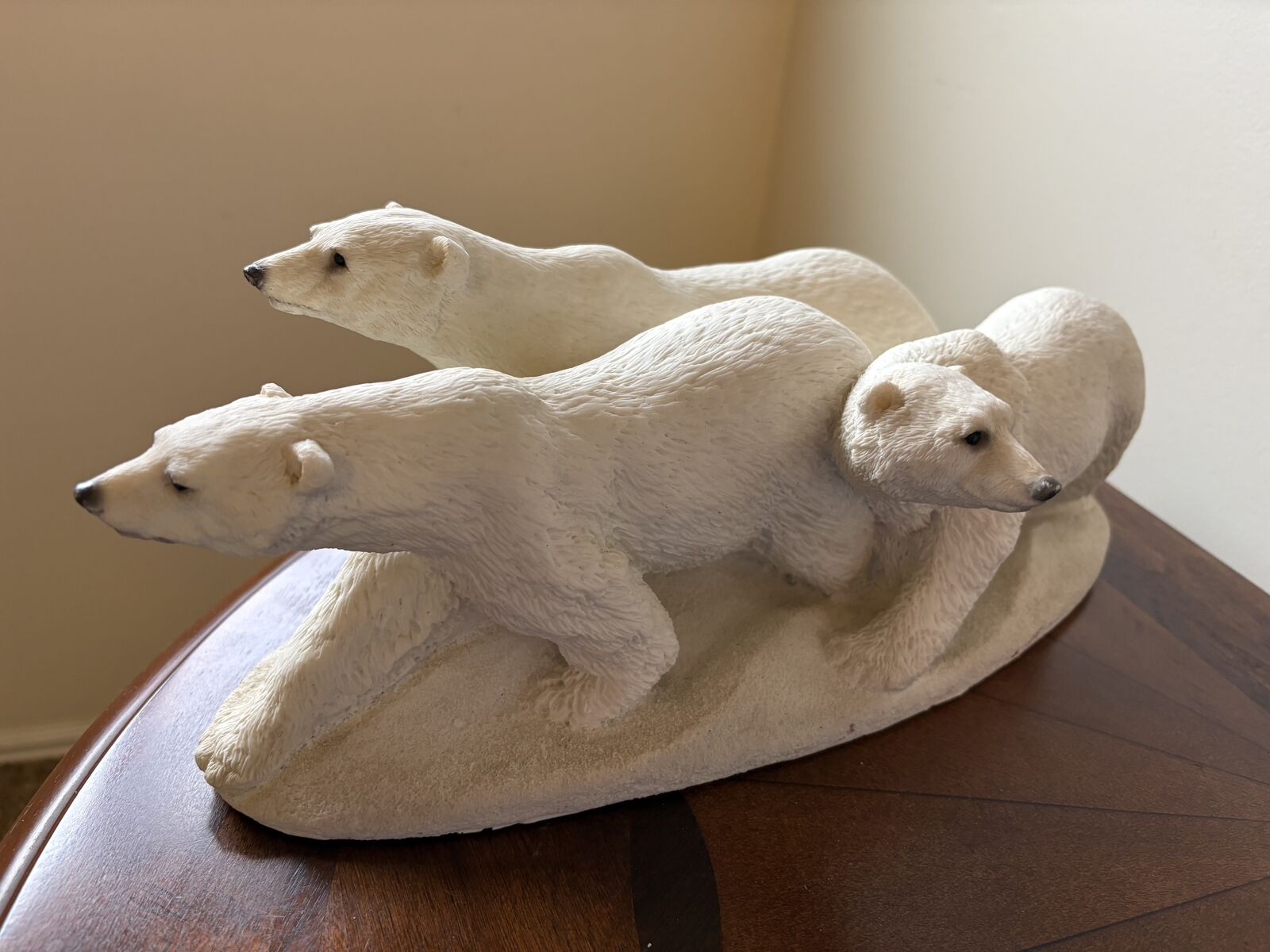 3 Polar Bear Statue