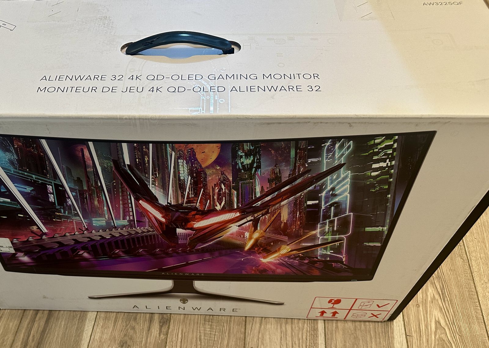 NEW IN BOX - Alienware Monitor 32" 4K QD-OLED - AW3225QF 240 Hz
