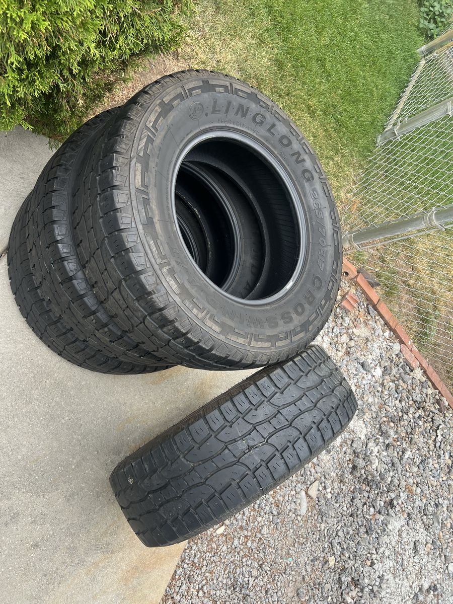 Full set of tires 265/70R17