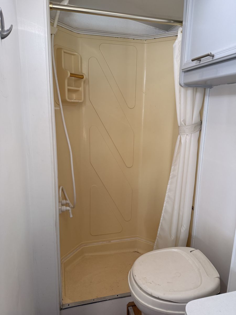 Main image 6