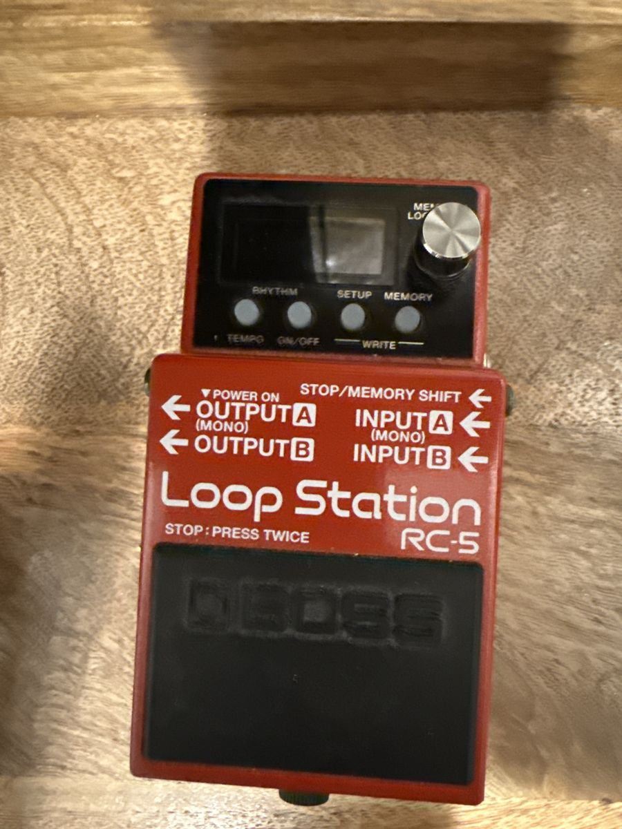 BOSS RC-5 Loop Station guitar pedal