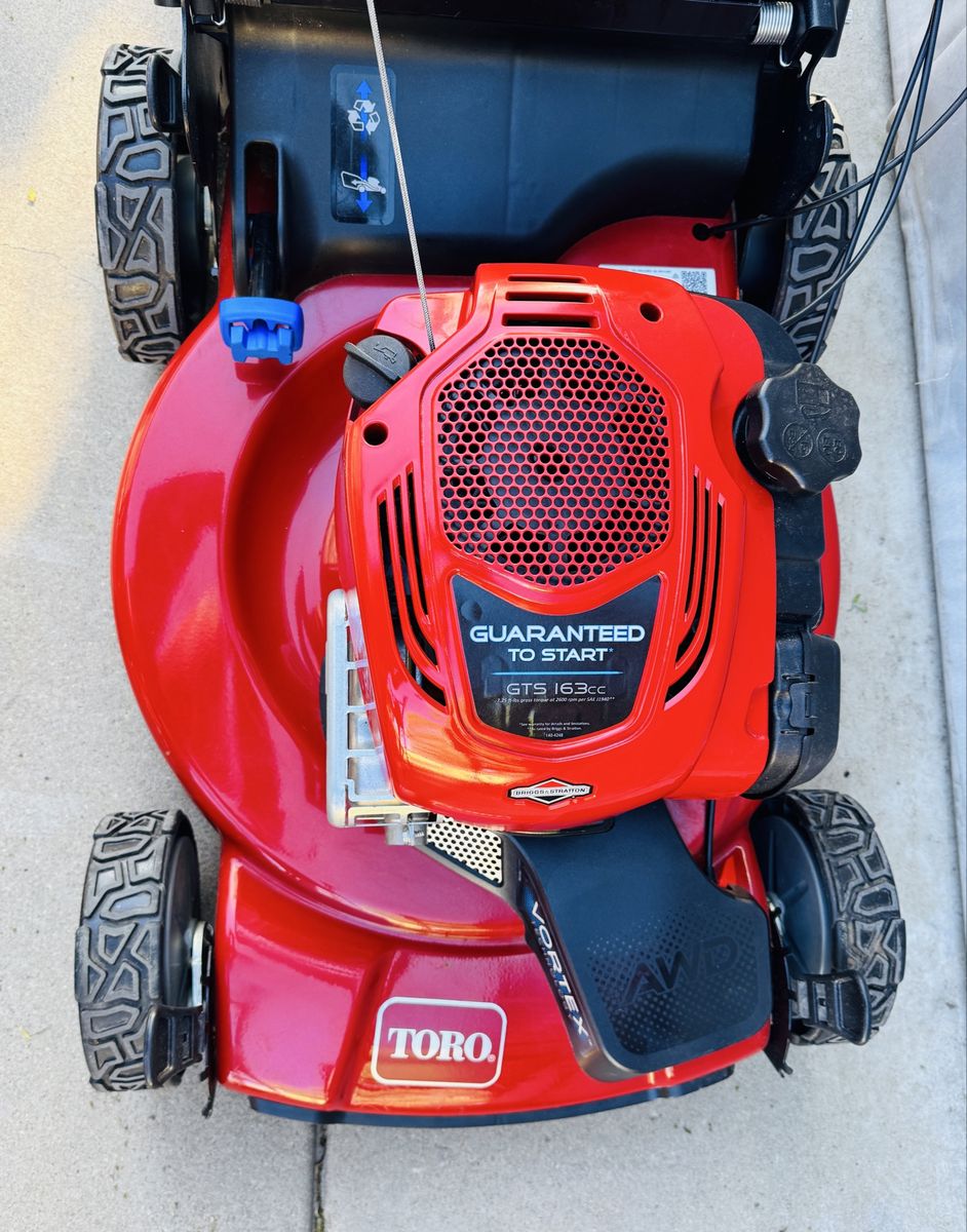 Toro’s Recycler 22-inch Gas-Powered Self-Propelled Mower ALL-WHEEL-DRIVE