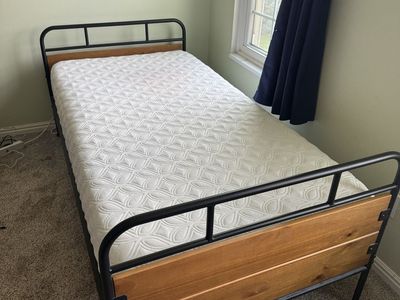 Two GREAT condition twin beds for sale