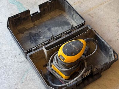 DeWalt Palm Sander