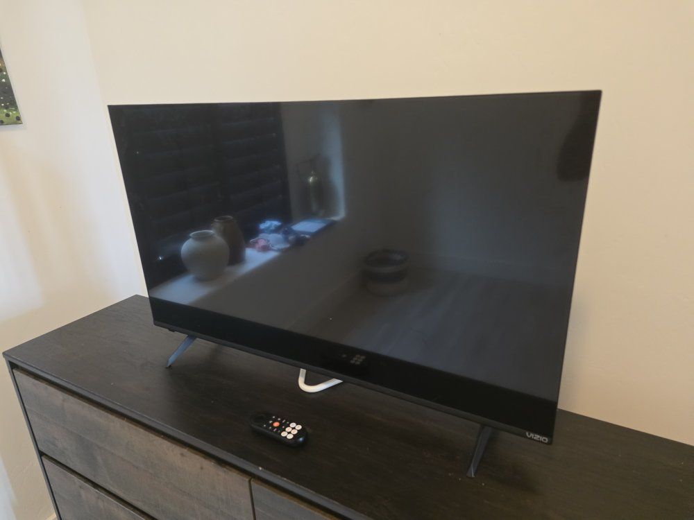 VIZIO VFD40M-0809 40-inch Smart TV with Remote (DTS Virtual:X, Dolby Audio)