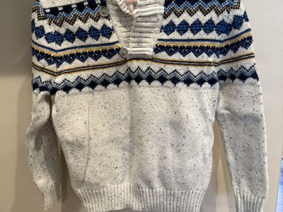 Cat & Jack Pull over sweater size 6/7