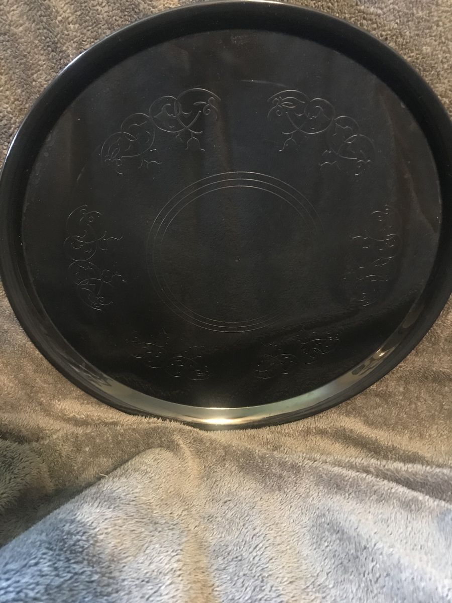 Lot Of 10 Black 18” Serving Trays Round Embossed tray with lip Sturdy