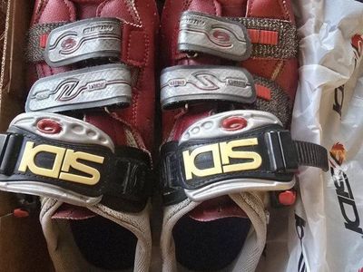 Used Sidi Road Cycling Shoes with Look Cleats