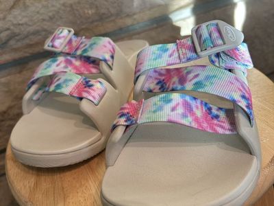 New!! Women’s Chaco Chillos Slides / Lad. 9. Neutral/Tie-dye