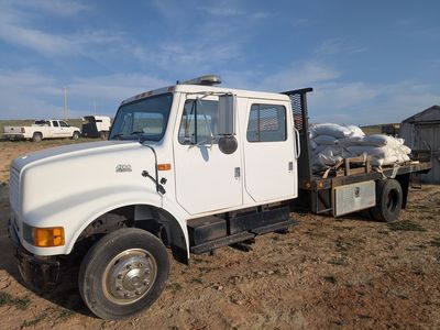 2001 International 4door Flatbed