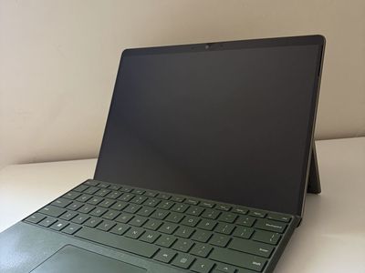 Microsoft Surface Pro 9 Bundle – Excellent Condition