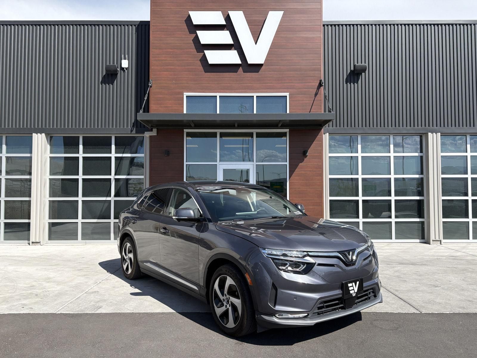2023 VinFast VF8 Eco City Edition